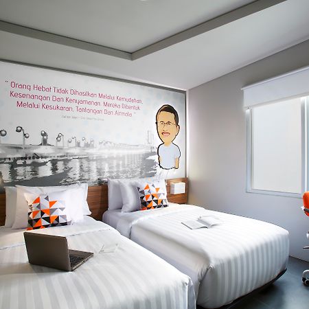 Berry Biz Hotel Seminyak Eksteriør bilde