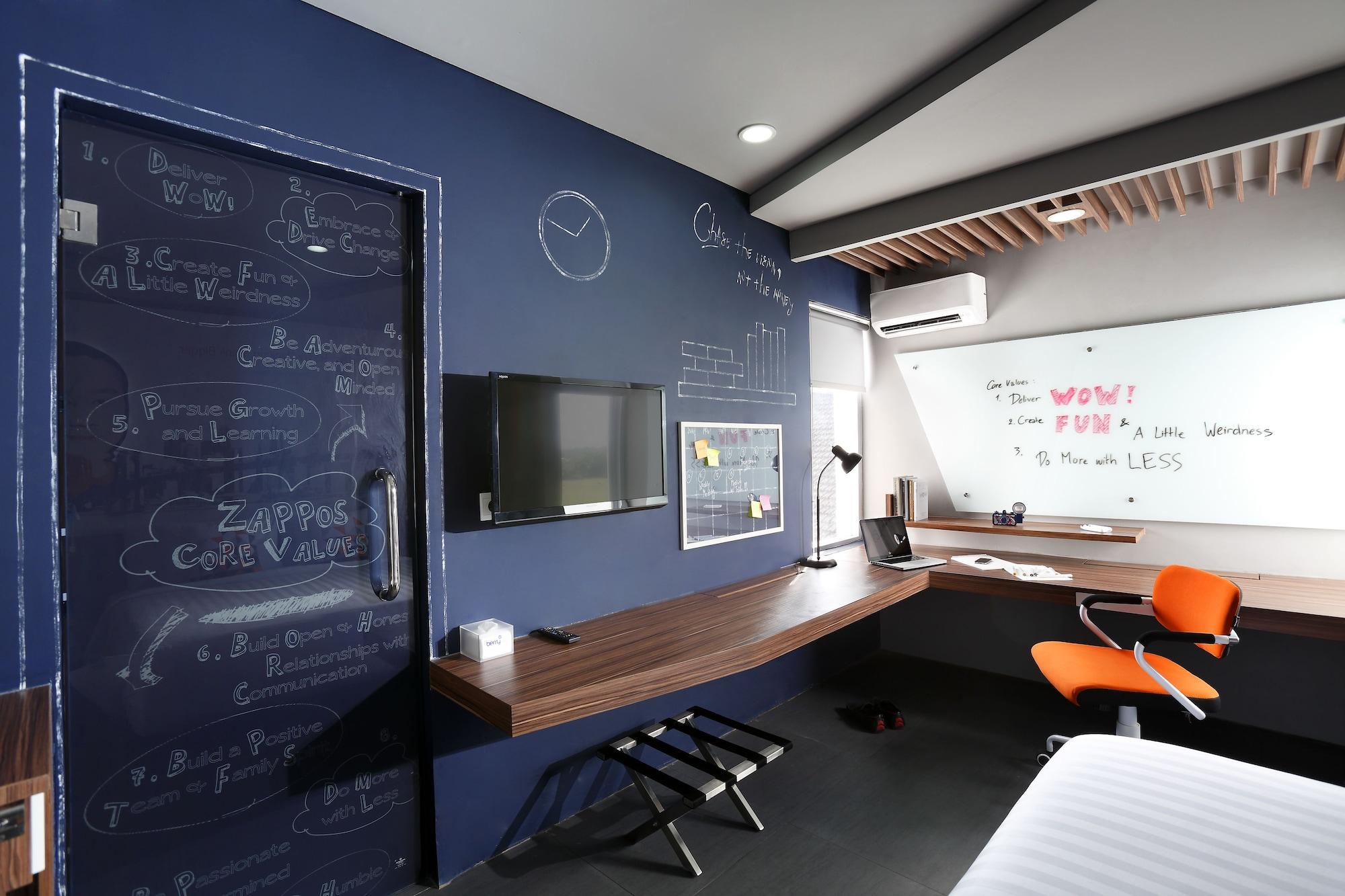 Berry Biz Hotel Seminyak Eksteriør bilde